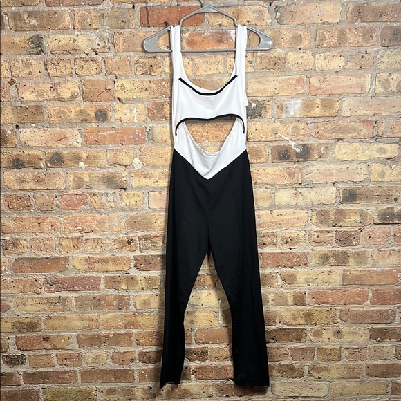 Stylish Black and White Jumpsuit - Picture 1 of 3